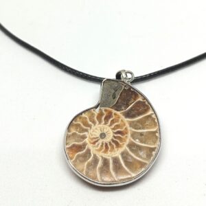 bijoux spirituels egypte,pierres précieuses, bijoux minéraux, cristaux de guérison, mineraux naturels, bijoux en pierre naturelle